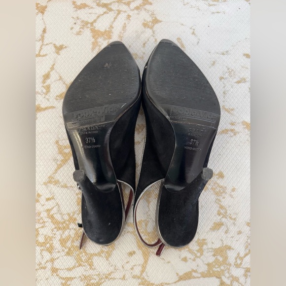 🔥🔥FINAL CLEARENCE🔥🔥 PRADA Vimtage Black Suede Leather Slingback Heel Pumps 4” - Picture 7 of 8